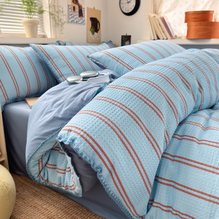 91家纺网 家纺一手货源 找家纺 典曼家纺 2026新款A类全棉华夫格提花贝壳边四件套 风月-兰