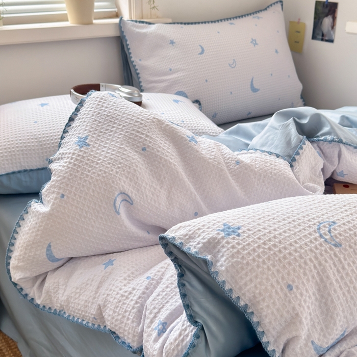 91家纺网 家纺一手货源 找家纺 典曼家纺 2026新款A类全棉华夫格提花贝壳边四件套 云梦星河-兰