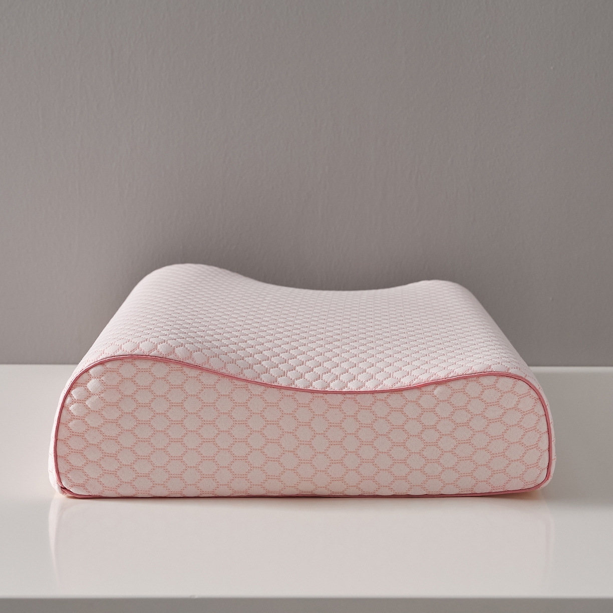 91家纺网 家纺一手货源 找家纺 乐可 2026新款慢回弹曲线水立方太空记忆枕枕头枕芯 水立方记忆枕-粉