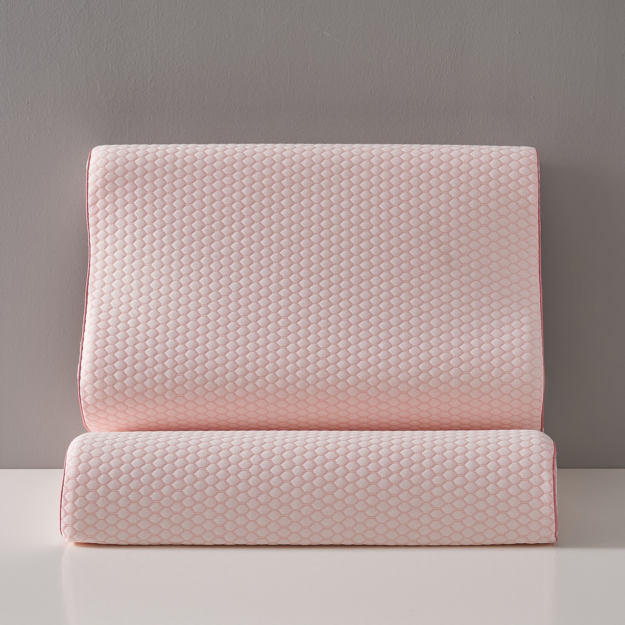 91家纺网 家纺一手货源 找家纺 乐可 2026新款慢回弹曲线水立方太空记忆枕枕头枕芯 水立方记忆枕-粉