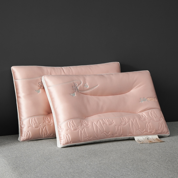 91家纺网 家纺一手货源 找家纺 寐居家纺 2026新款乳胶蚕丝枕枕头枕芯 乳胶蚕丝枕-粉