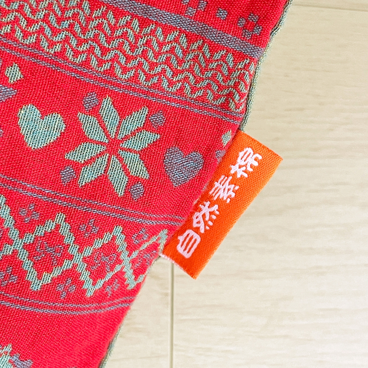 91家纺网 家纺一手货源 找家纺 春皖家纺 2026新款全棉色织双层纱提花百福系列拉链款-四件套 红绝影