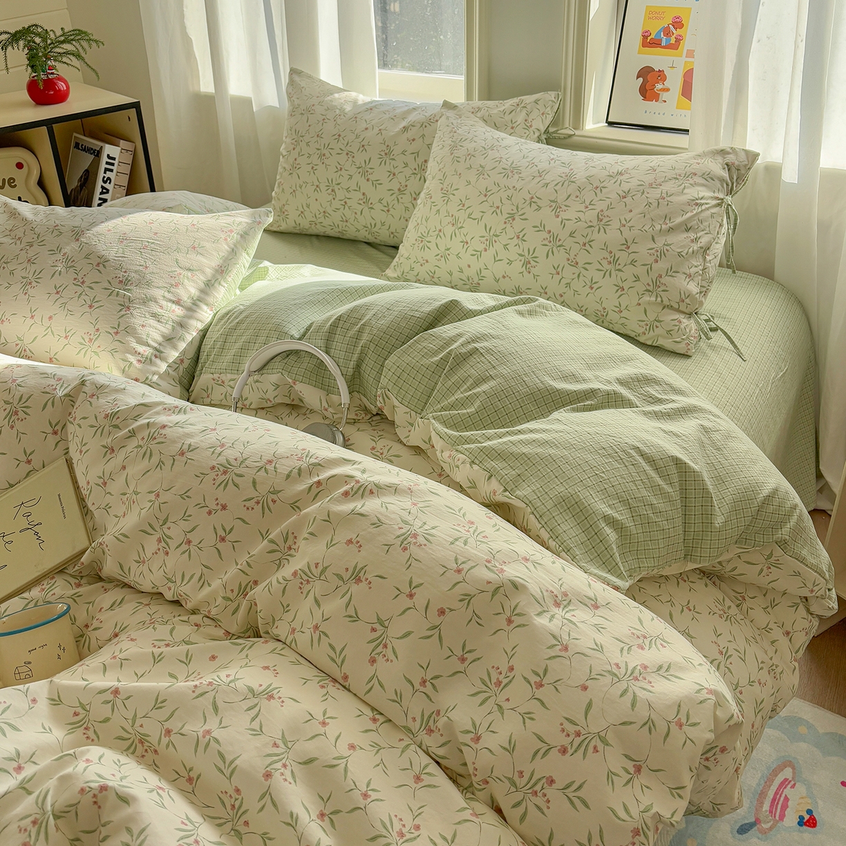 91家纺网 家纺一手货源 找家纺 （总）金梦拉家纺 2026新款小清新绑带格纹碎花系列四件套-花园里系列