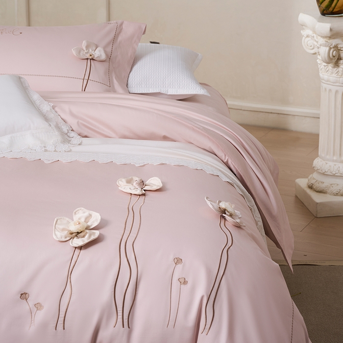 91家纺网 家纺一手货源 找家纺 诗黛尔 2026春夏新款长绒棉刺绣洛薇尔系列四件套（会员-20） 洛薇尔  雅粉金