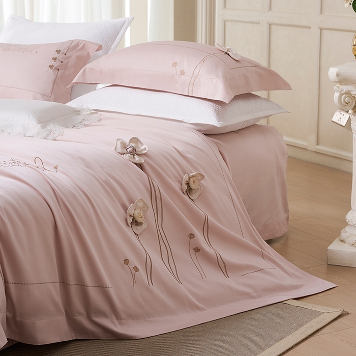 91家纺网 家纺一手货源 找家纺 诗黛尔 2026春夏新款长绒棉刺绣洛薇尔系列四件套（会员-20） 洛薇尔  雅粉金