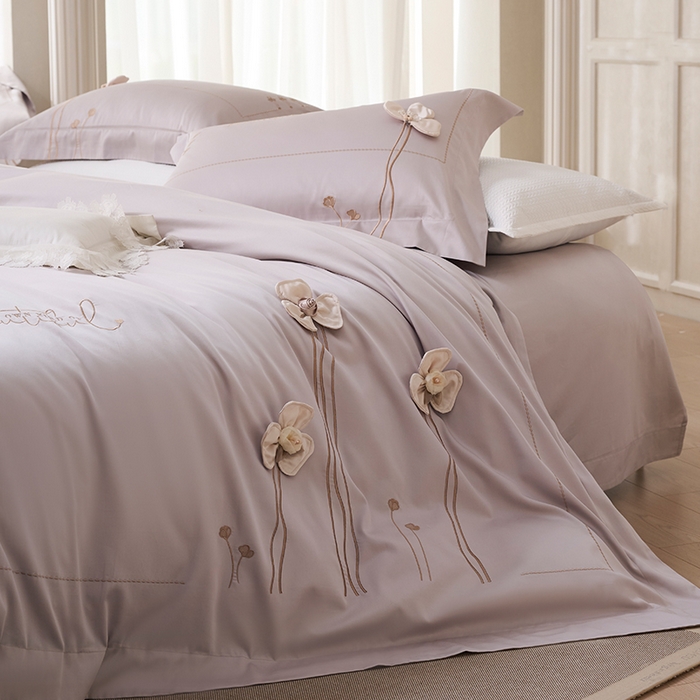 91家纺网 家纺一手货源 找家纺 诗黛尔 2026春夏新款长绒棉刺绣洛薇尔系列四件套（会员-20） 洛薇尔 都市灰