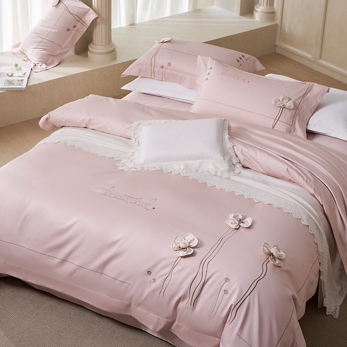 91家纺网 家纺一手货源 找家纺 诗黛尔 2026春夏新款长绒棉刺绣洛薇尔系列四件套（会员-20） 洛薇尔  雅粉金