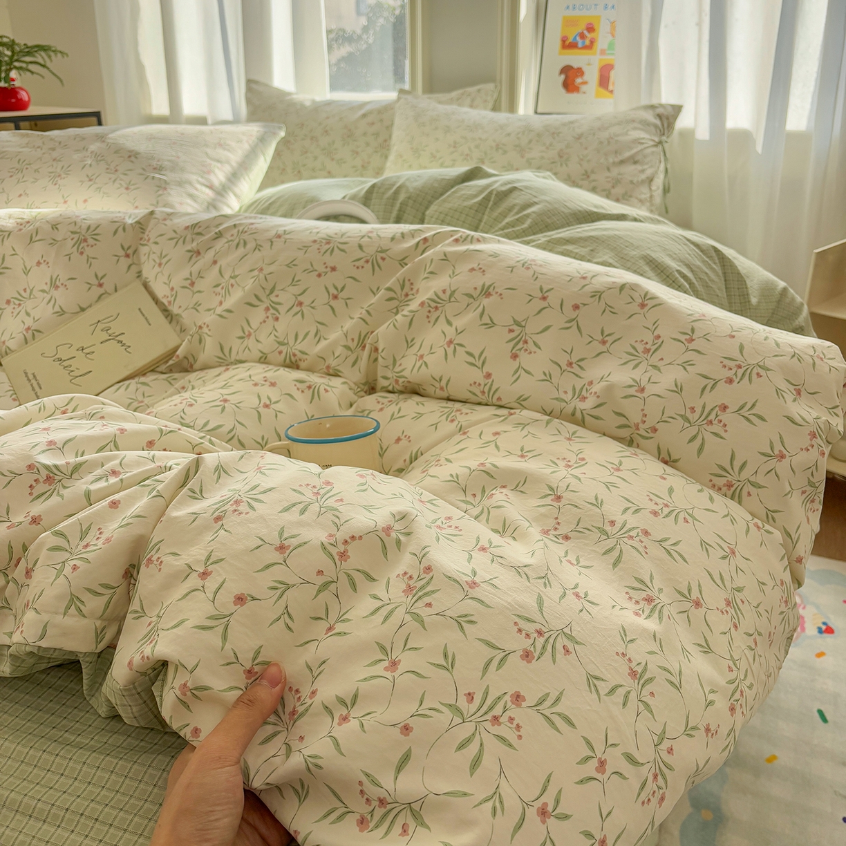 91家纺网 家纺一手货源 找家纺 金梦拉家纺 2026新款小清新绑带格纹碎花系列四件套-花园里系列 花园里-清新绿