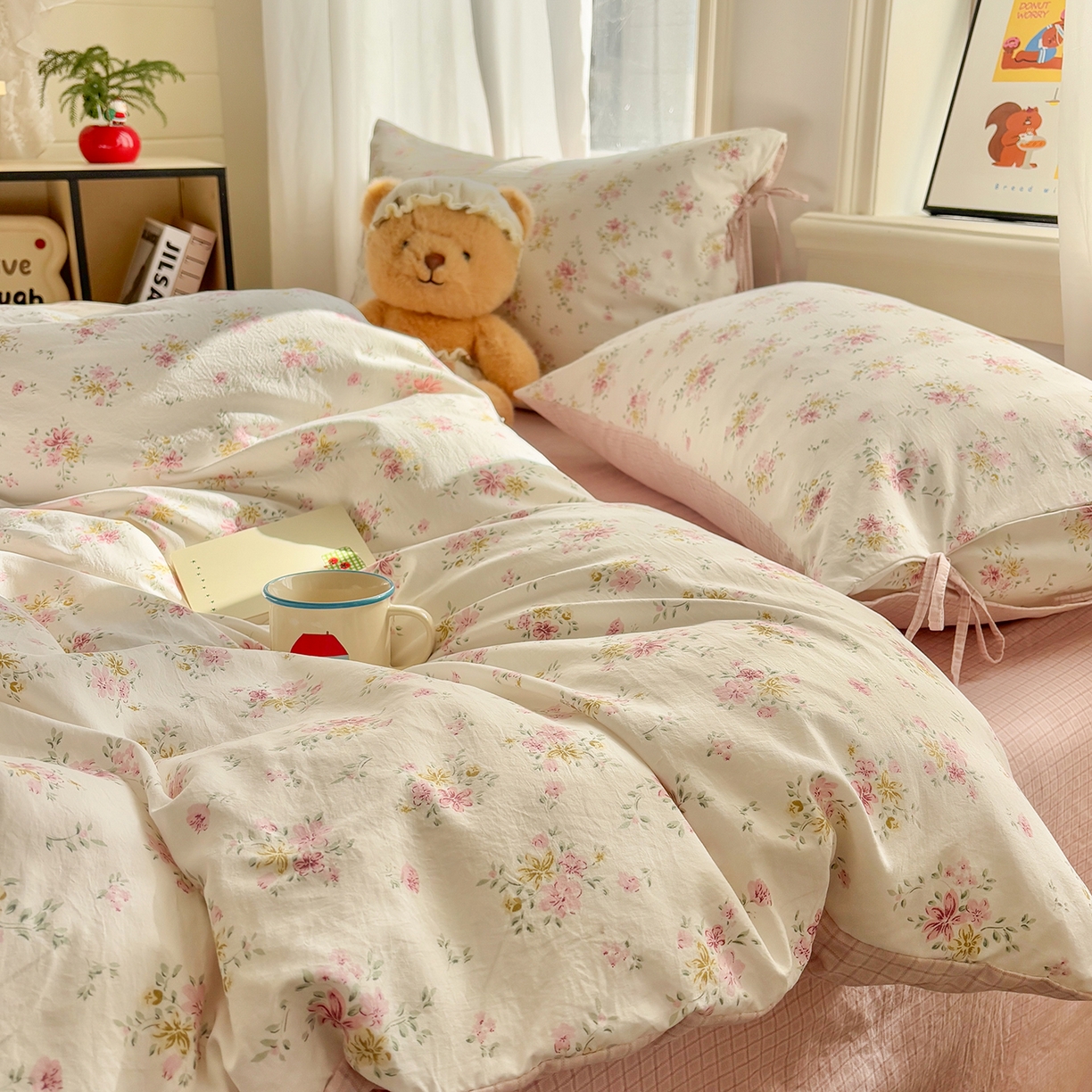 91家纺网 家纺一手货源 找家纺 金梦拉家纺 2026新款小清新绑带格纹碎花系列四件套-花园里系列 花园里-安娜