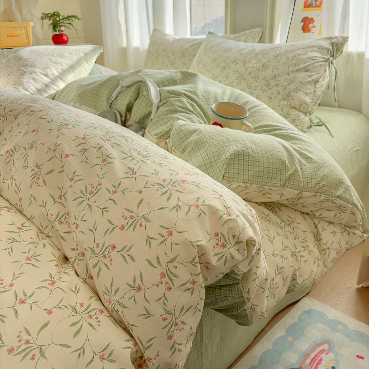 91家纺网 家纺一手货源 找家纺 金梦拉家纺 2026新款小清新绑带格纹碎花系列四件套-花园里系列 花园里-清新绿