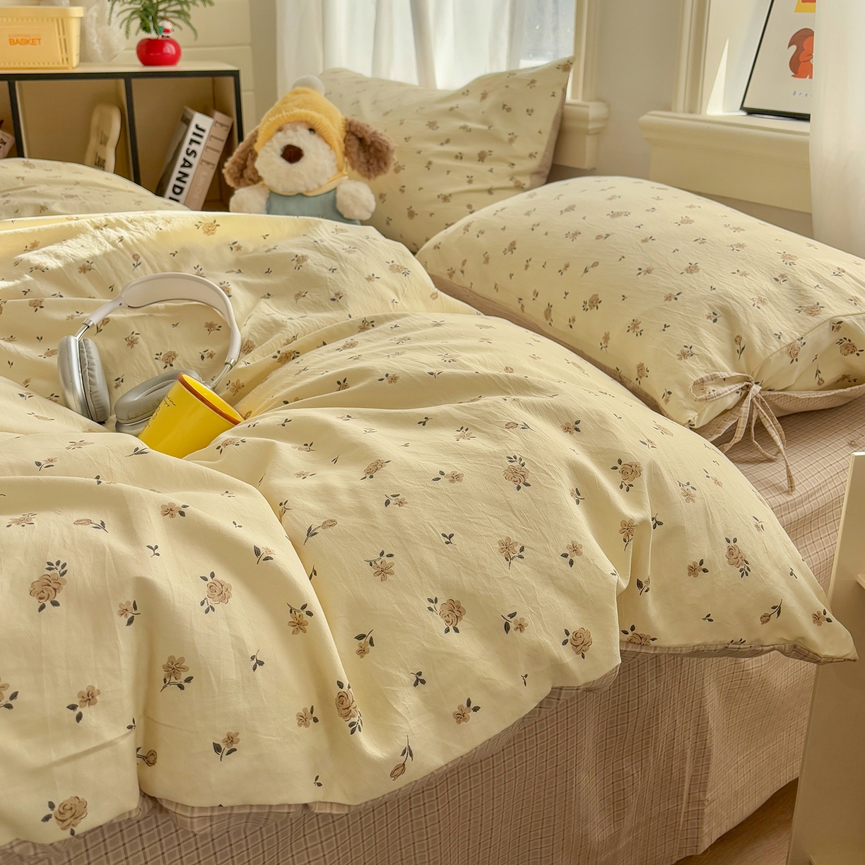 91家纺网 家纺一手货源 找家纺 金梦拉家纺 2026新款小清新绑带格纹碎花系列四件套-花园里系列 花园里-觅棠