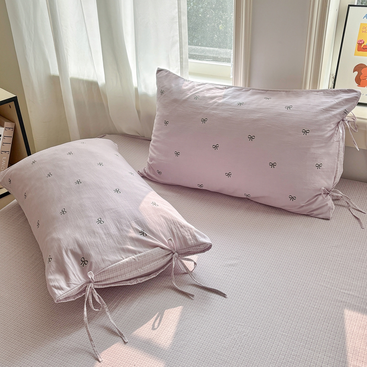 91家纺网 家纺一手货源 找家纺 金梦拉家纺 2026新款小清新绑带格纹碎花系列四件套-花园里系列 花园里-紫色蝴蝶结