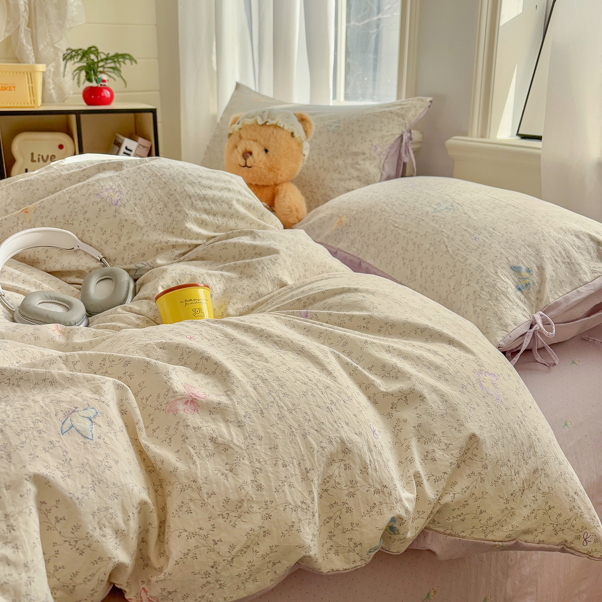 91家纺网 家纺一手货源 找家纺 金梦拉家纺 2026新款小清新绑带格纹碎花系列四件套-花园里系列 花园里-蝶恋花