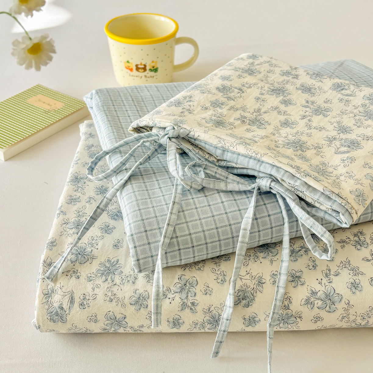 金梦拉家纺 2026新款小清新绑带格纹碎花系列四件套-花园里系列 花园里-森兰