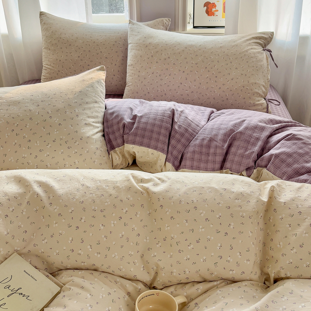 91家纺网 家纺一手货源 找家纺 金梦拉家纺 2026新款小清新绑带格纹碎花系列四件套-花园里系列 花园里-花漾紫