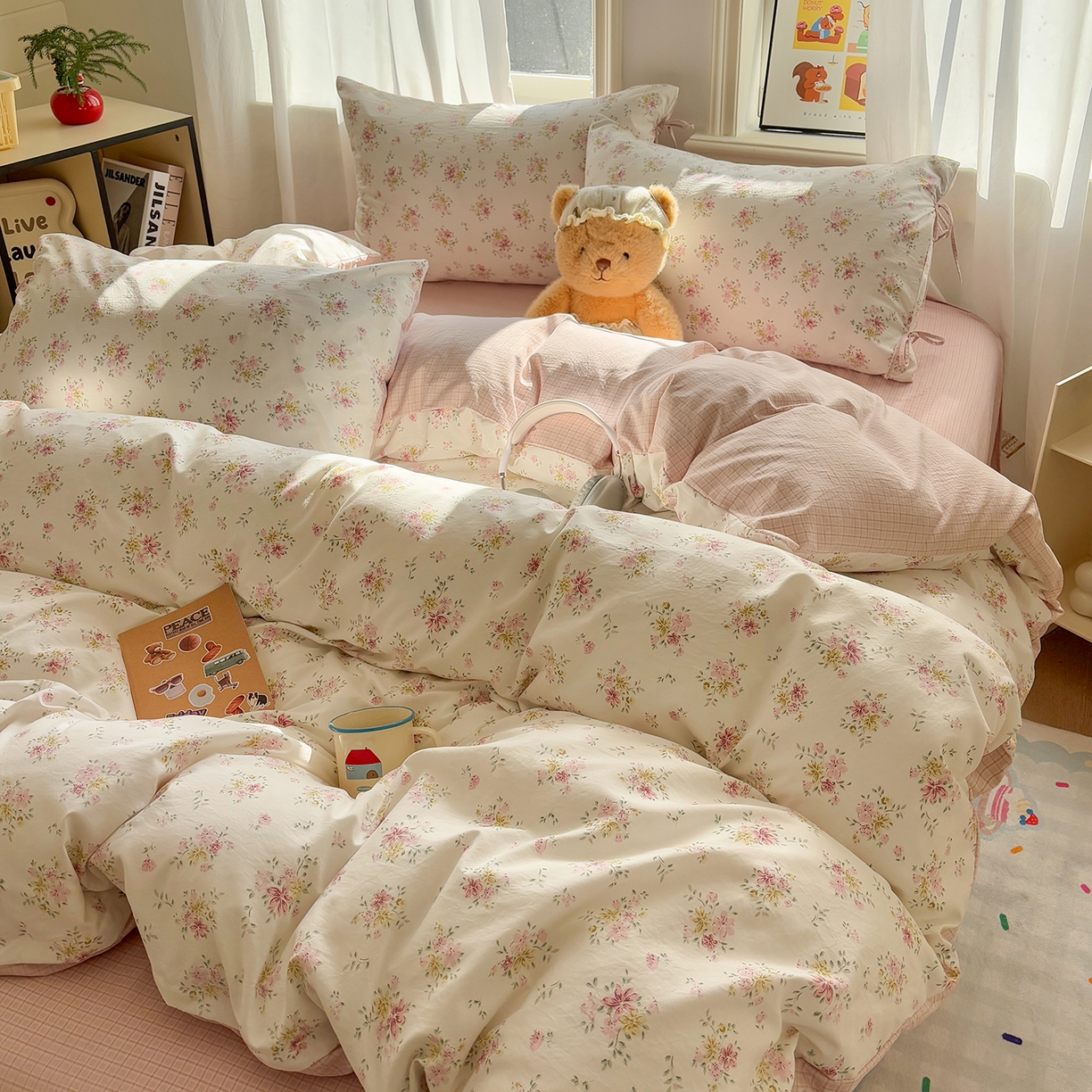 91家纺网 家纺一手货源 找家纺 金梦拉家纺 2026新款小清新绑带格纹碎花系列四件套-花园里系列 花园里-安娜