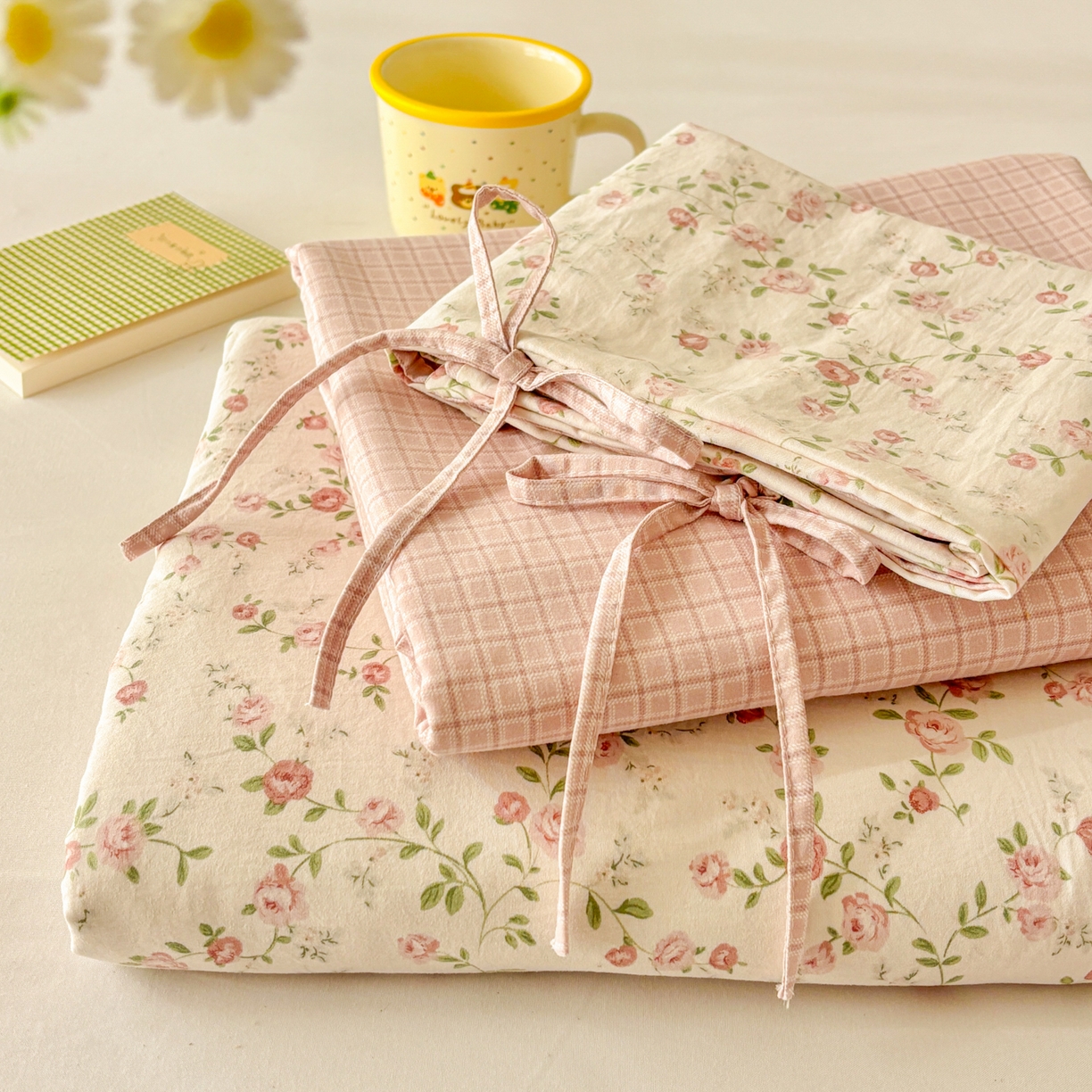 金梦拉家纺 2026新款小清新绑带格纹碎花系列四件套-花园里系列 花园里-蔷薇花语