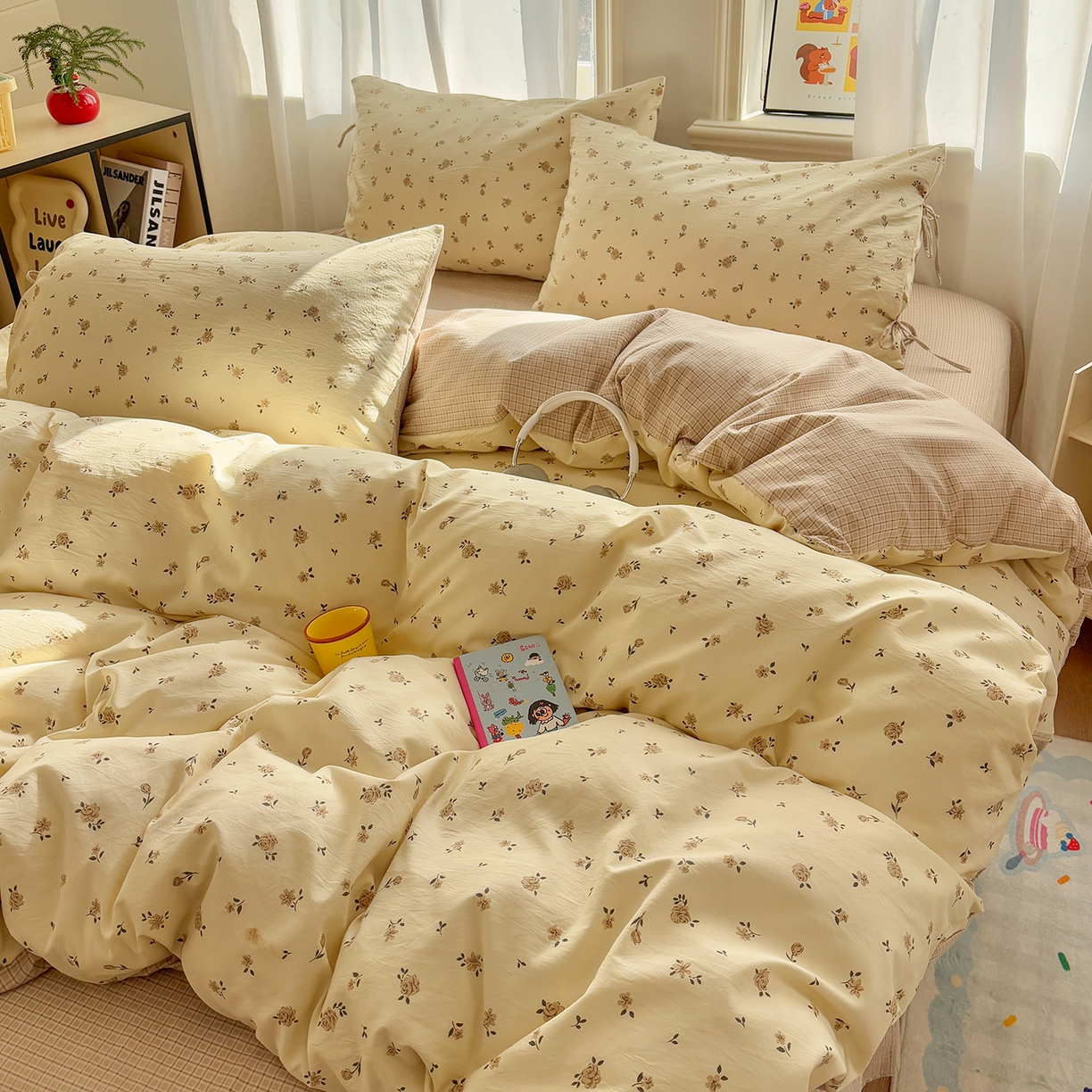 91家纺网 家纺一手货源 找家纺 金梦拉家纺 2026新款小清新绑带格纹碎花系列四件套-花园里系列 花园里-觅棠