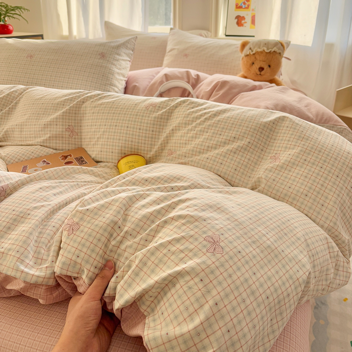 91家纺网 家纺一手货源 找家纺 金梦拉家纺 2026新款小清新绑带格纹碎花系列四件套-花园里系列 花园里-蝴蝶结