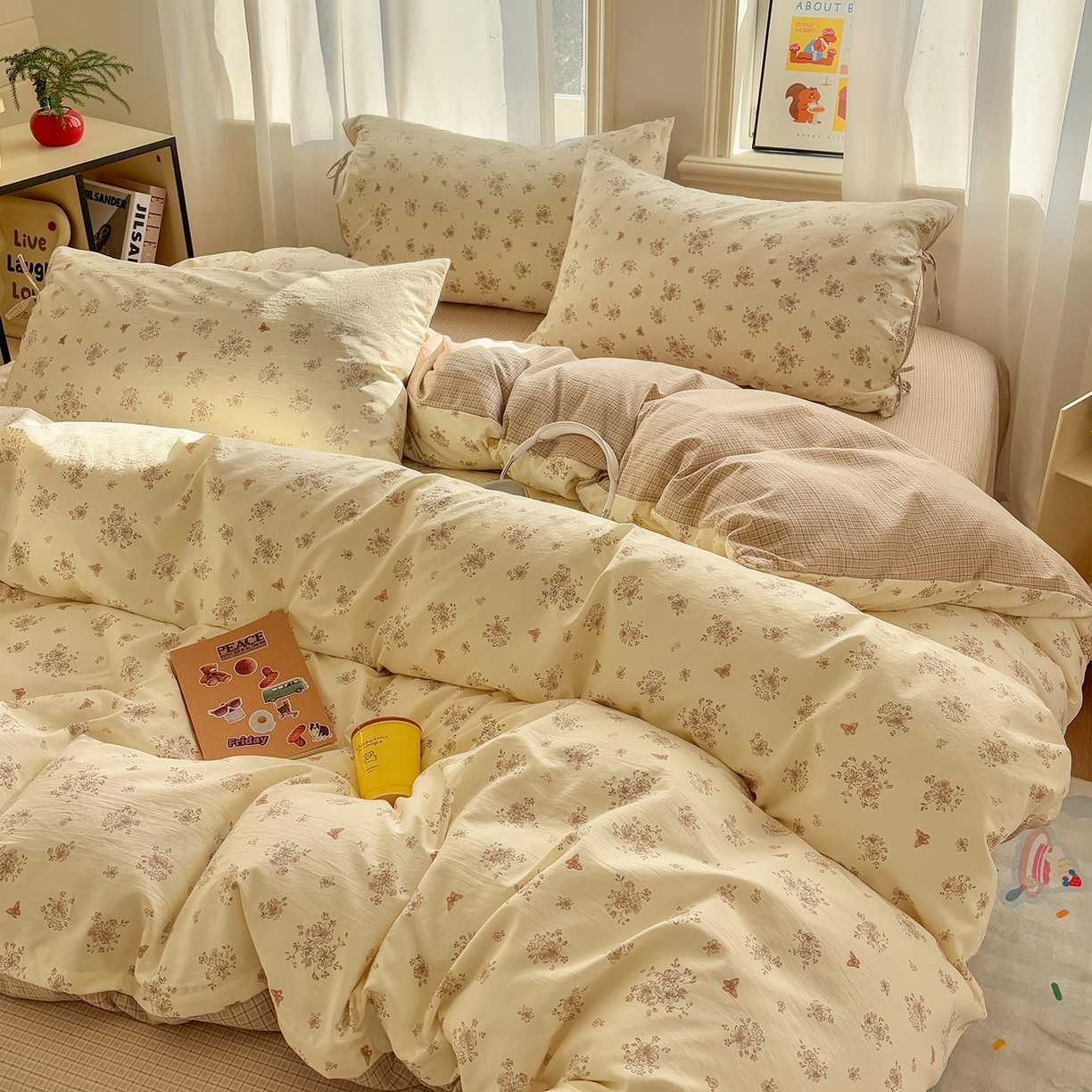 91家纺网 家纺一手货源 找家纺 金梦拉家纺 2026新款小清新绑带格纹碎花系列四件套-花园里系列 花园里-蝶舞