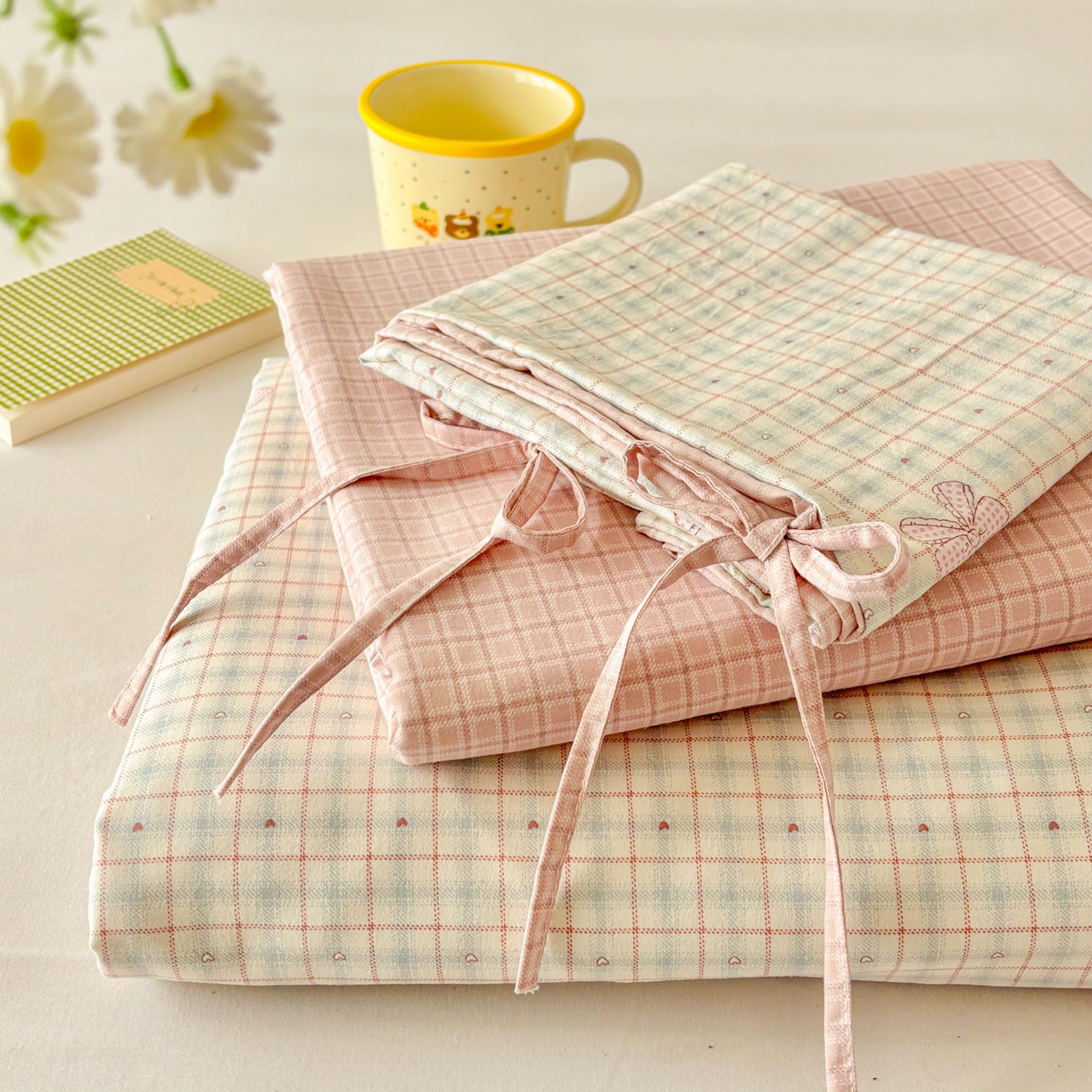金梦拉家纺 2026新款小清新绑带格纹碎花系列四件套-花园里系列 花园里-蝴蝶结