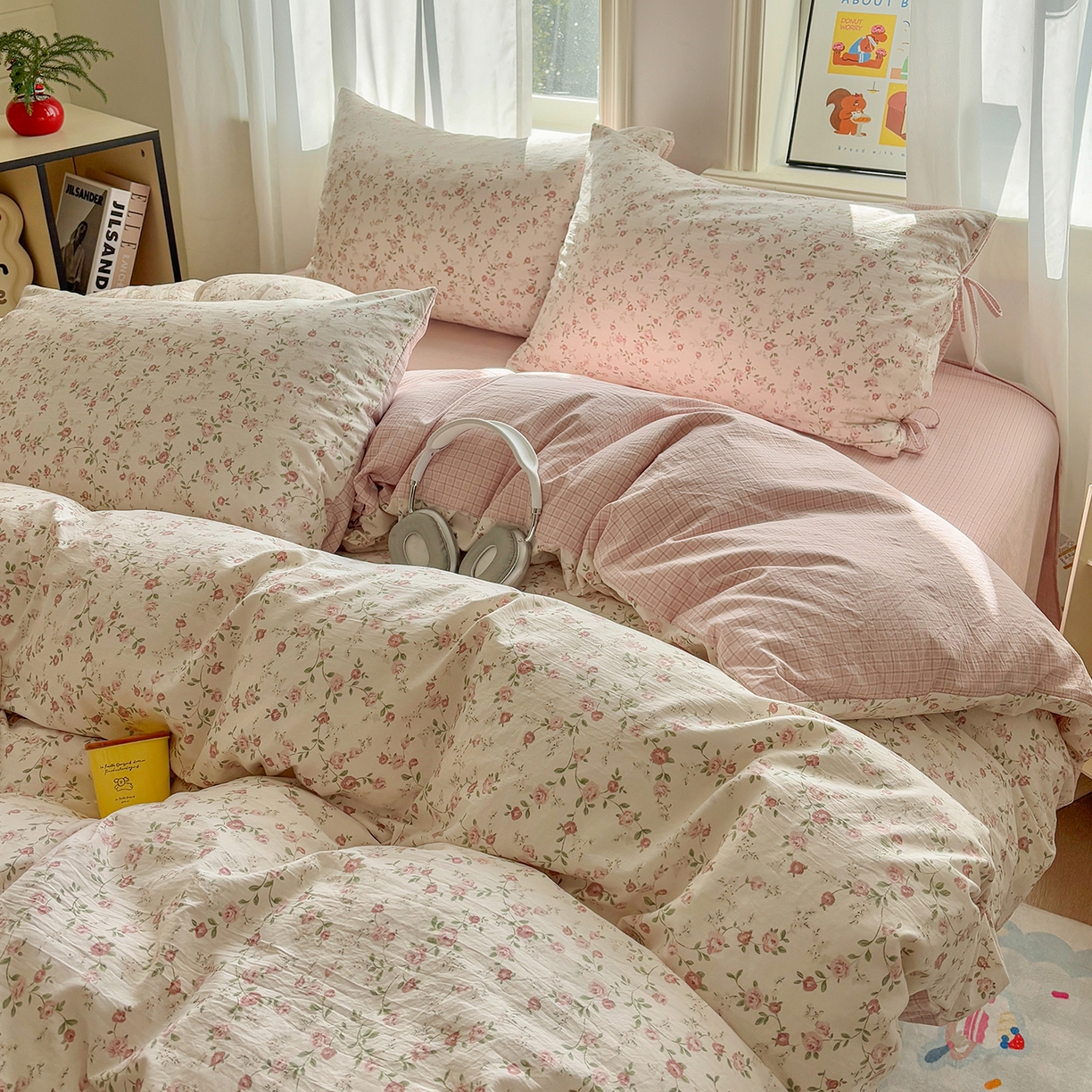 91家纺网 家纺一手货源 找家纺 金梦拉家纺 2026新款小清新绑带格纹碎花系列四件套-花园里系列 花园里-蔷薇花语