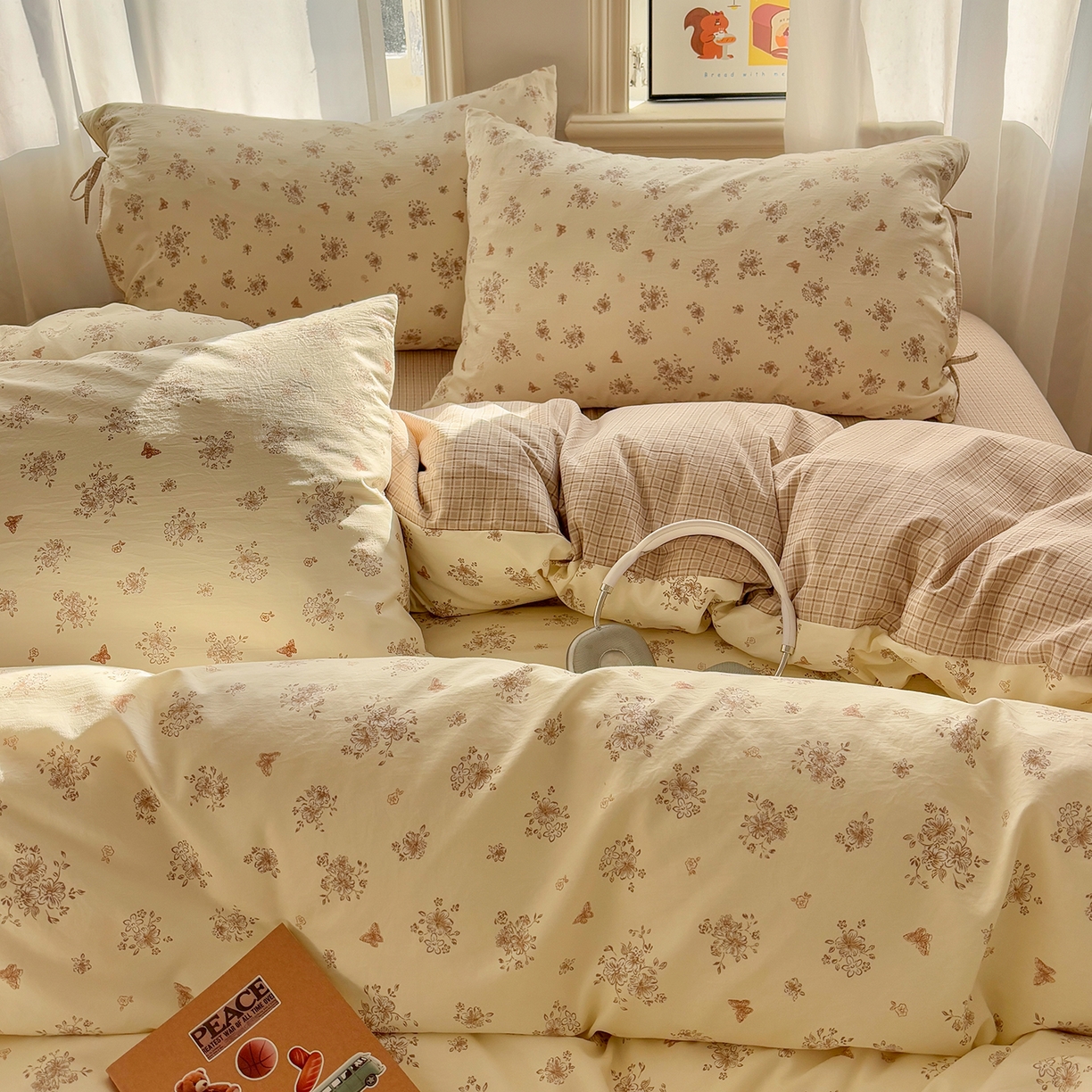 91家纺网 家纺一手货源 找家纺 金梦拉家纺 2026新款小清新绑带格纹碎花系列四件套-花园里系列 花园里-蝶舞