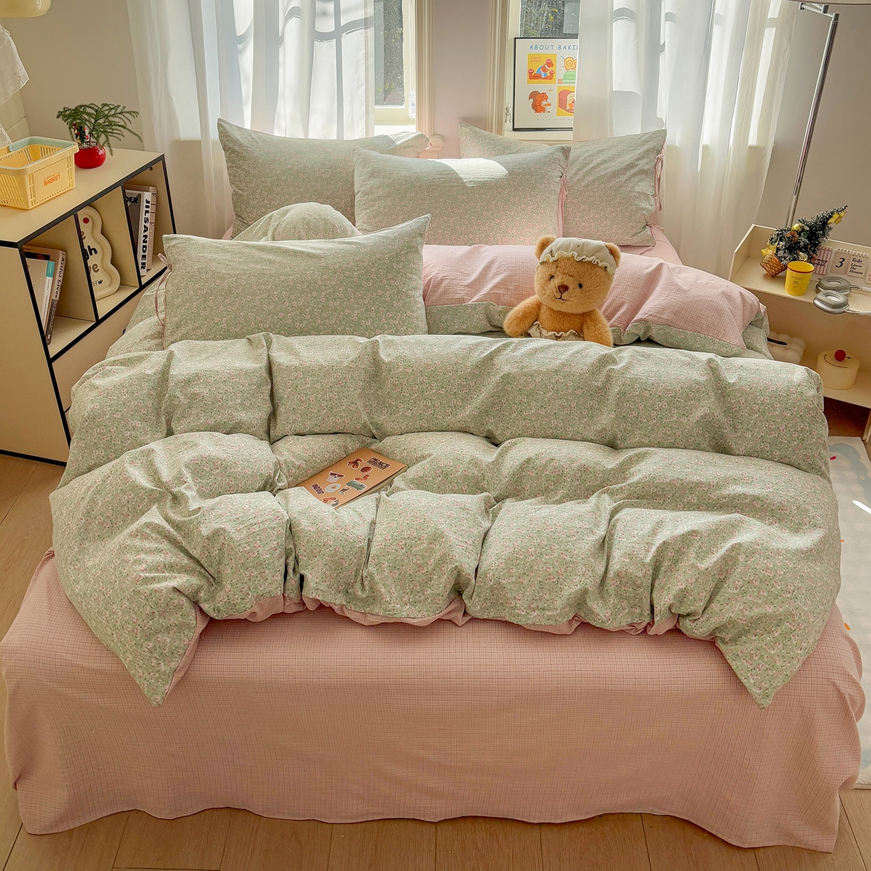 91家纺网 家纺一手货源 找家纺 金梦拉家纺 2026新款小清新绑带格纹碎花系列四件套-花园里系列 花园里-翠微花开