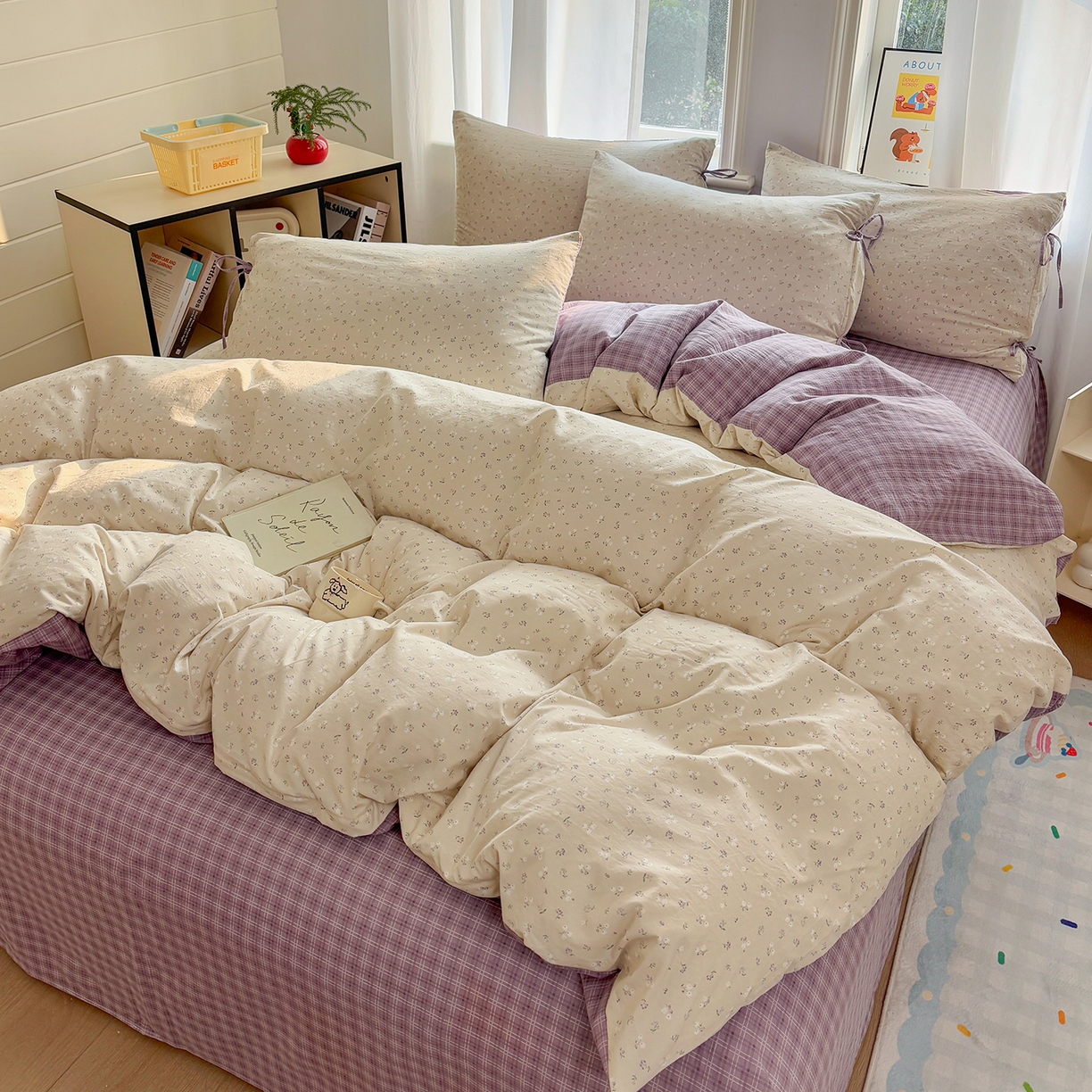 91家纺网 家纺一手货源 找家纺 金梦拉家纺 2026新款小清新绑带格纹碎花系列四件套-花园里系列 花园里-花漾紫