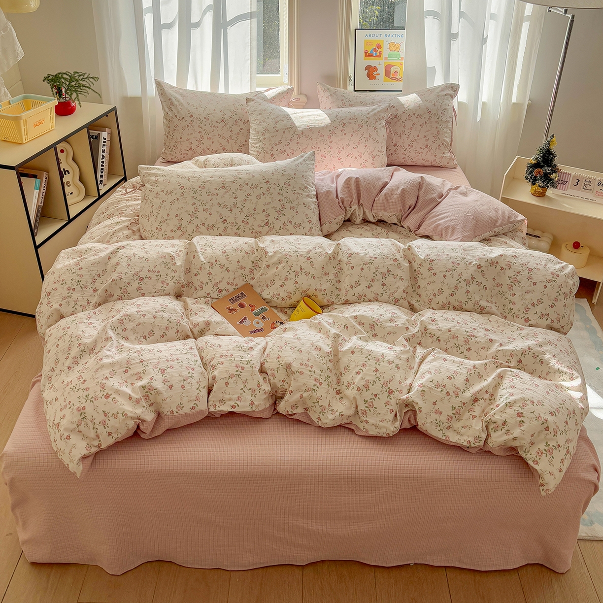 91家纺网 家纺一手货源 找家纺 金梦拉家纺 2026新款小清新绑带格纹碎花系列四件套-花园里系列 花园里-蔷薇花语