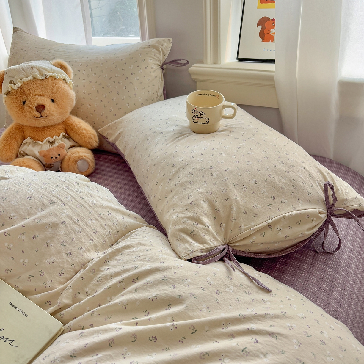 91家纺网 家纺一手货源 找家纺 金梦拉家纺 2026新款小清新绑带格纹碎花系列四件套-花园里系列 花园里-花漾紫