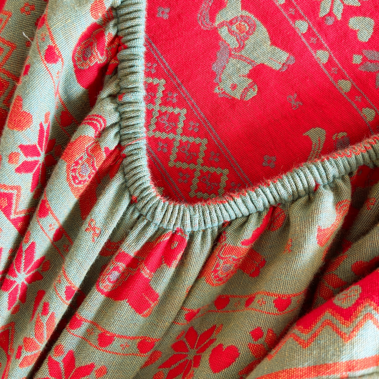 91家纺网 家纺一手货源 找家纺 春皖家纺 2026新款全棉色织双层纱提花百福系列拉链款-单床笠 绿绝影