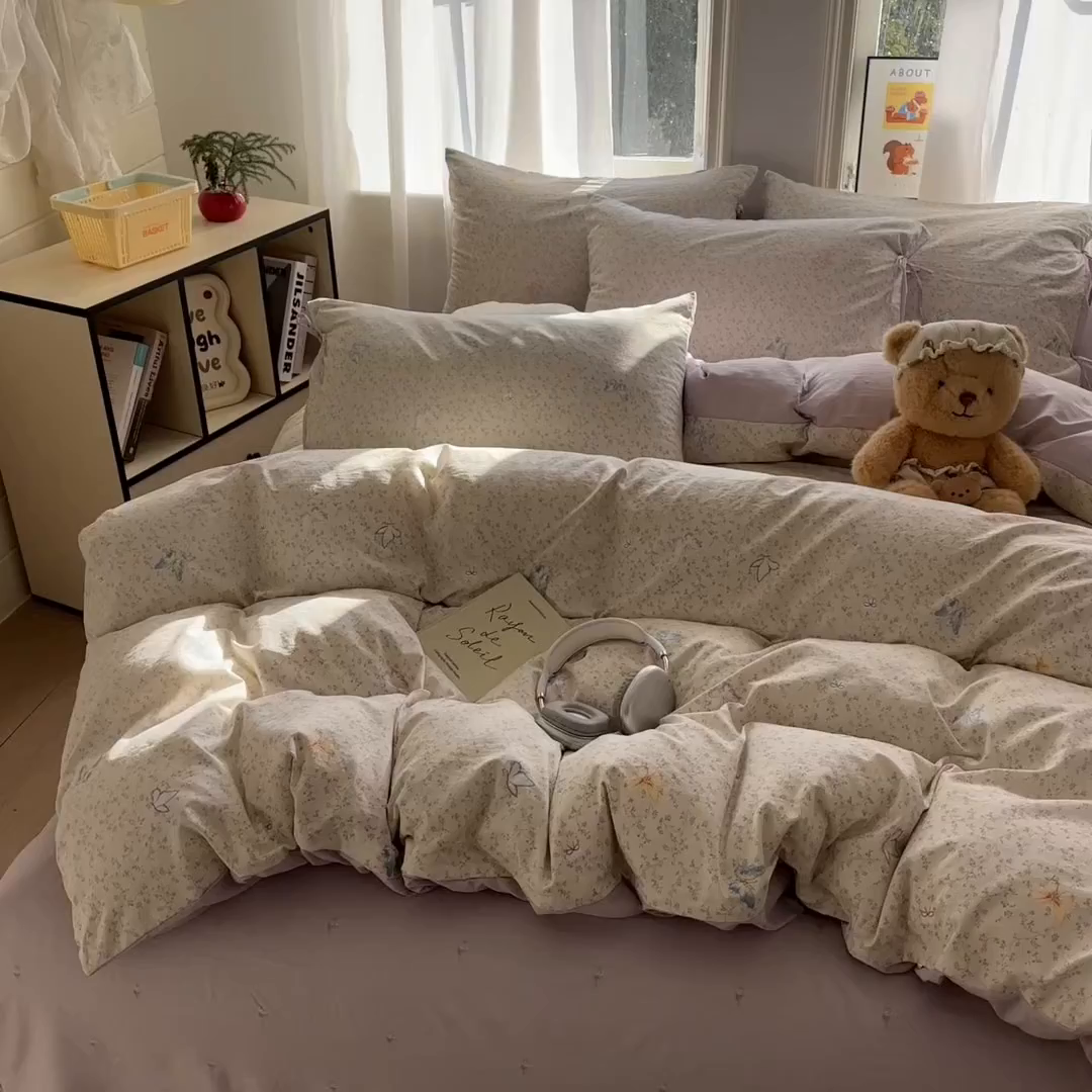 91家纺网 家纺一手货源 找家纺 金梦拉家纺 2026新款小清新绑带格纹碎花系列四件套-花园里系列 花园里-蝶恋花