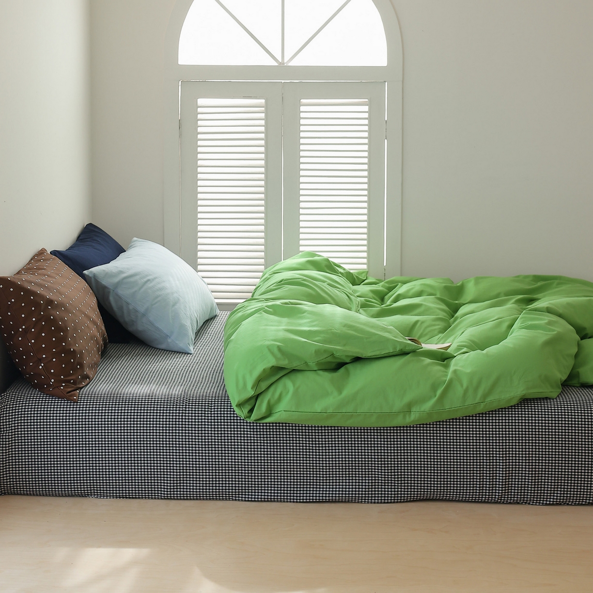 91家纺网 家纺一手货源 找家纺 （总）艾沁家纺 2026新款40s全棉水洗棉色织水洗棉撞色四件套-清风摩卡