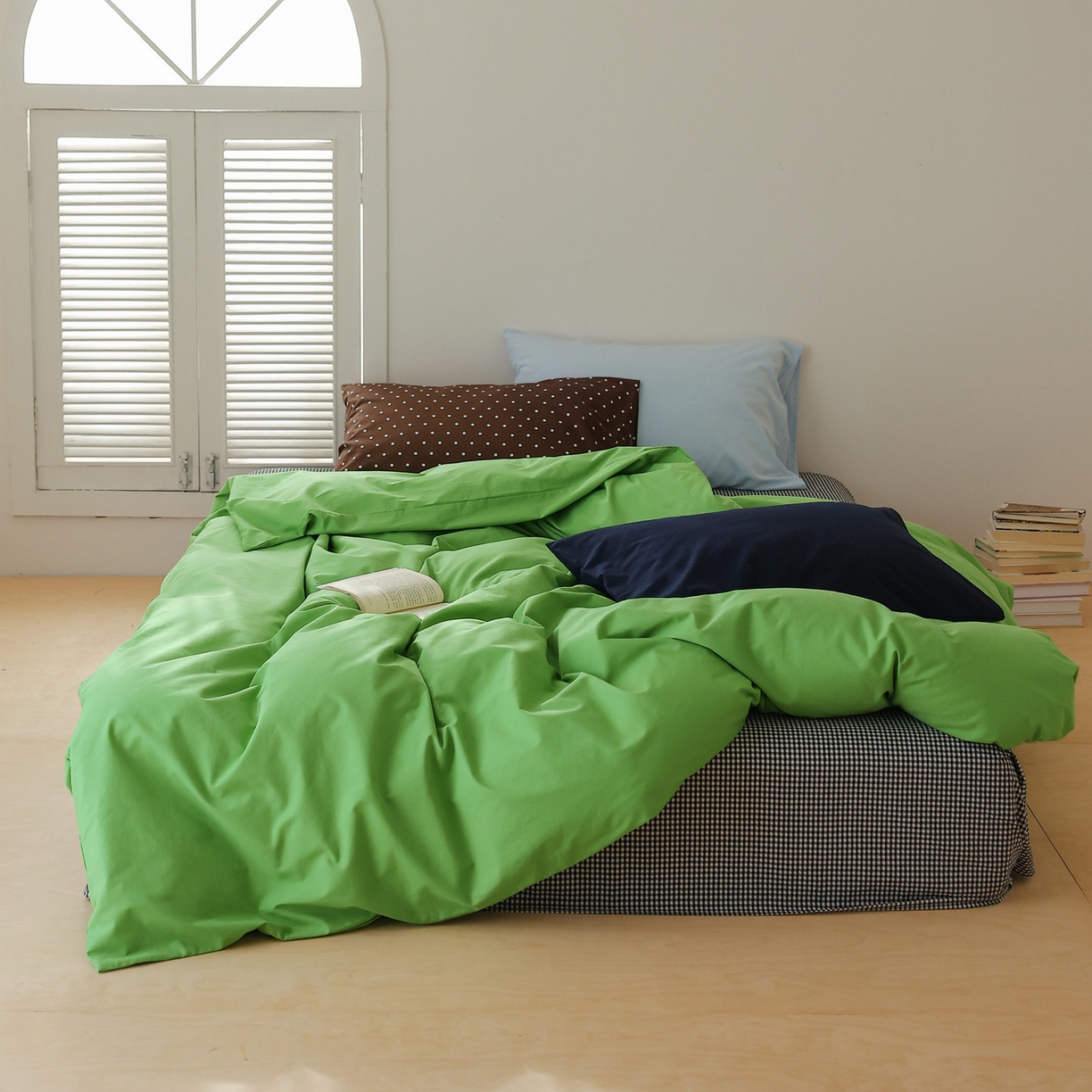 91家纺网 家纺一手货源 找家纺 艾沁家纺 2026新款40s全棉水洗棉色织水洗棉撞色四件套-清风摩卡 清风摩卡-波点+浅蓝