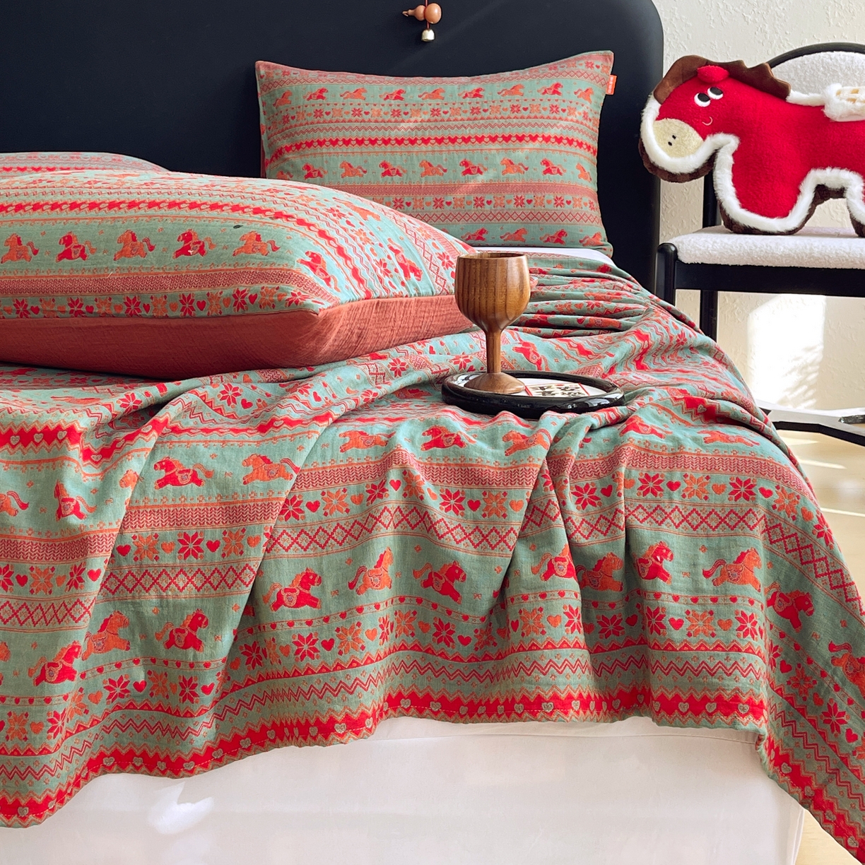 91家纺网 家纺一手货源 找家纺 春皖家纺 2026新款全棉色织双层纱提花百福系列拉链款-单床单 绿绝影