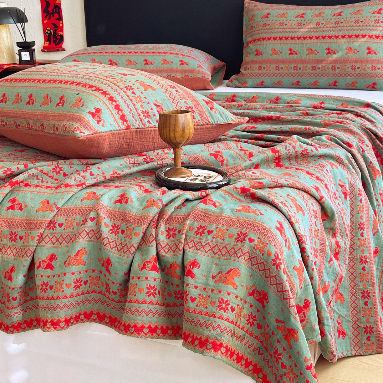 91家纺网 家纺一手货源 找家纺 春皖家纺 2026新款全棉色织双层纱提花百福系列拉链款-单床单 绿绝影