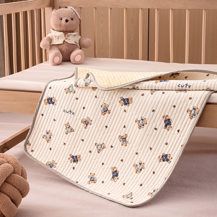 91家纺网 家纺一手货源 找家纺 永旺家纺 2026新款四季可用A面全棉B面宝宝绒全棉纯棉双层纱防水隔尿垫垫子系列 爱心熊