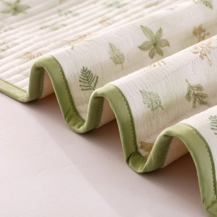 91家纺网 家纺一手货源 找家纺 永旺家纺 2026新款四季可用A面全棉B面宝宝绒全棉纯棉双层纱防水隔尿垫垫子系列 枝蔓（绿）