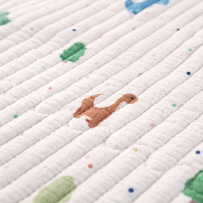 91家纺网 家纺一手货源 找家纺 永旺家纺 2026新款四季可用A面全棉B面宝宝绒全棉纯棉双层纱防水隔尿垫垫子系列 恐龙乐园