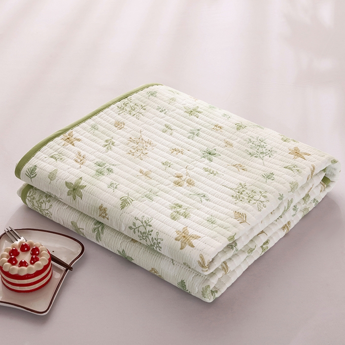 91家纺网 家纺一手货源 找家纺 永旺家纺 2026新款四季可用A面全棉B面宝宝绒全棉纯棉双层纱防水隔尿垫垫子系列 枝蔓（绿）