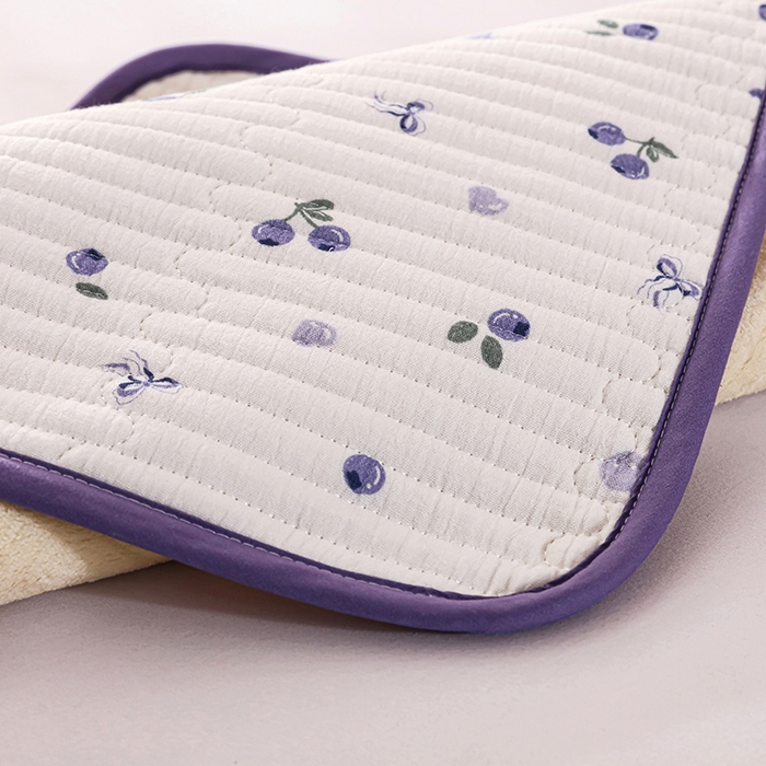 91家纺网 家纺一手货源 找家纺 永旺家纺 2026新款四季可用A面全棉B面宝宝绒全棉纯棉双层纱防水隔尿垫垫子系列 蓝莓