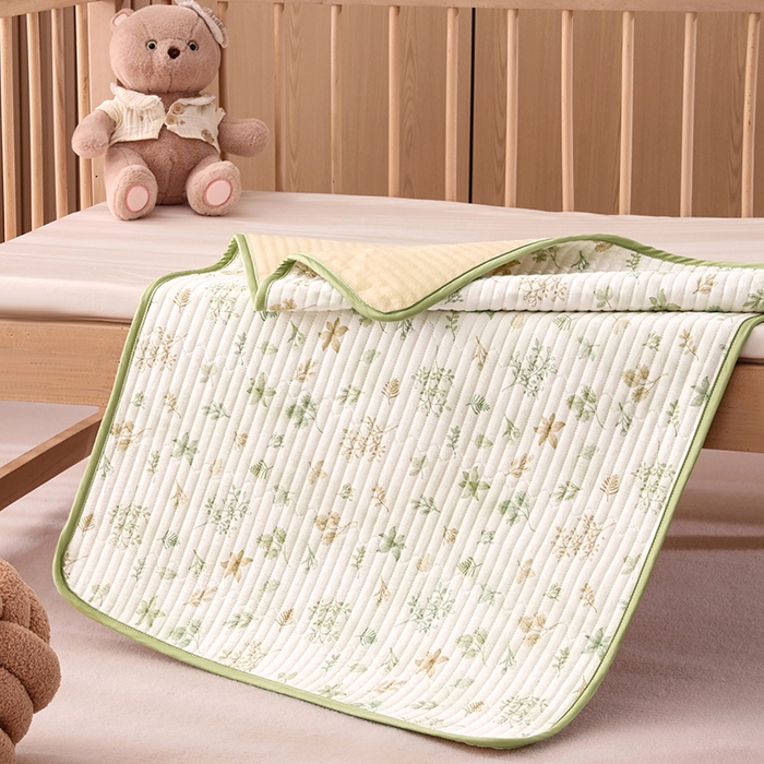 91家纺网 家纺一手货源 找家纺 永旺家纺 2026新款四季可用A面全棉B面宝宝绒全棉纯棉双层纱防水隔尿垫垫子系列 枝蔓（绿）