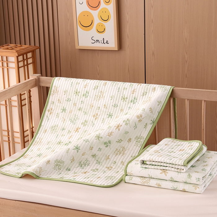 91家纺网 家纺一手货源 找家纺 永旺家纺 2026新款四季可用A面全棉B面宝宝绒全棉纯棉双层纱防水隔尿垫垫子系列 枝蔓（绿）