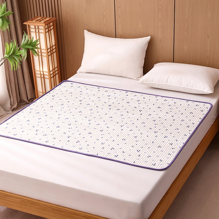 91家纺网 家纺一手货源 找家纺 永旺家纺 2026新款四季可用A面全棉B面宝宝绒全棉纯棉双层纱防水隔尿垫垫子系列 蓝莓