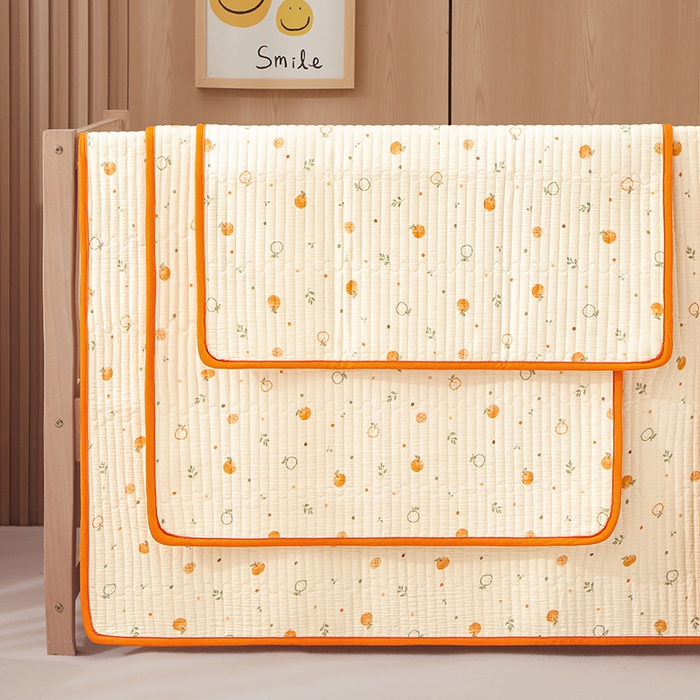 91家纺网 家纺一手货源 找家纺 永旺家纺 2026新款四季可用A面全棉B面宝宝绒全棉纯棉双层纱防水隔尿垫垫子系列 心想事橙
