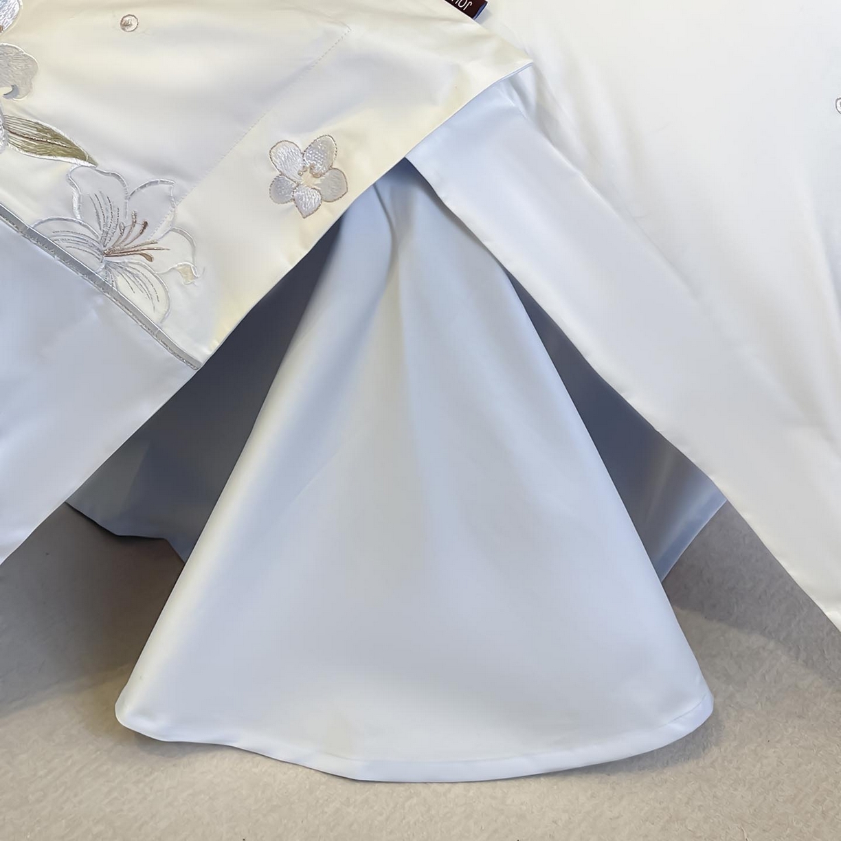 91家纺网 家纺一手货源 找家纺  2026新款特供款A类长绒棉纯棉四件套100全棉少女心刺绣被套床单床笠床上用品 花若梦-慕蓝