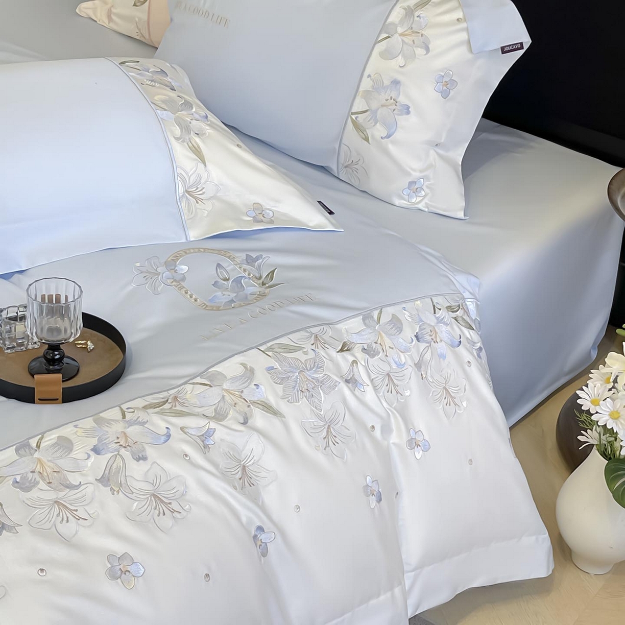 91家纺网 家纺一手货源 找家纺  2026新款特供款A类长绒棉纯棉四件套100全棉少女心刺绣被套床单床笠床上用品 花若梦-慕蓝