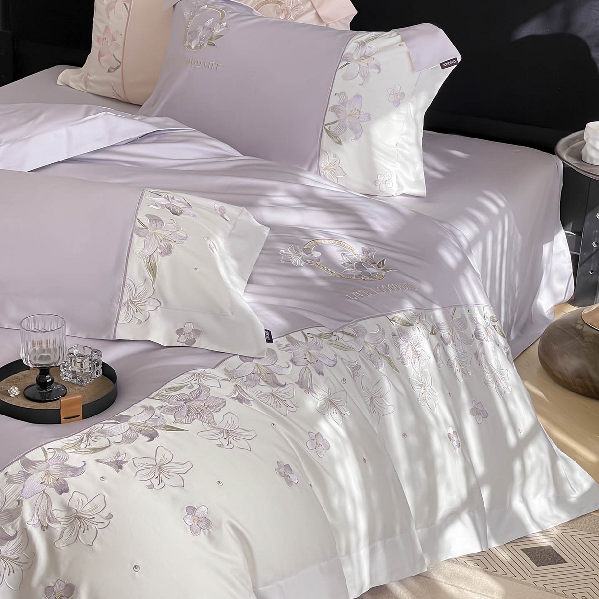 91家纺网 家纺一手货源 找家纺  2026新款特供款A类长绒棉纯棉四件套100全棉少女心刺绣被套床单床笠床上用品 花若梦-幽紫