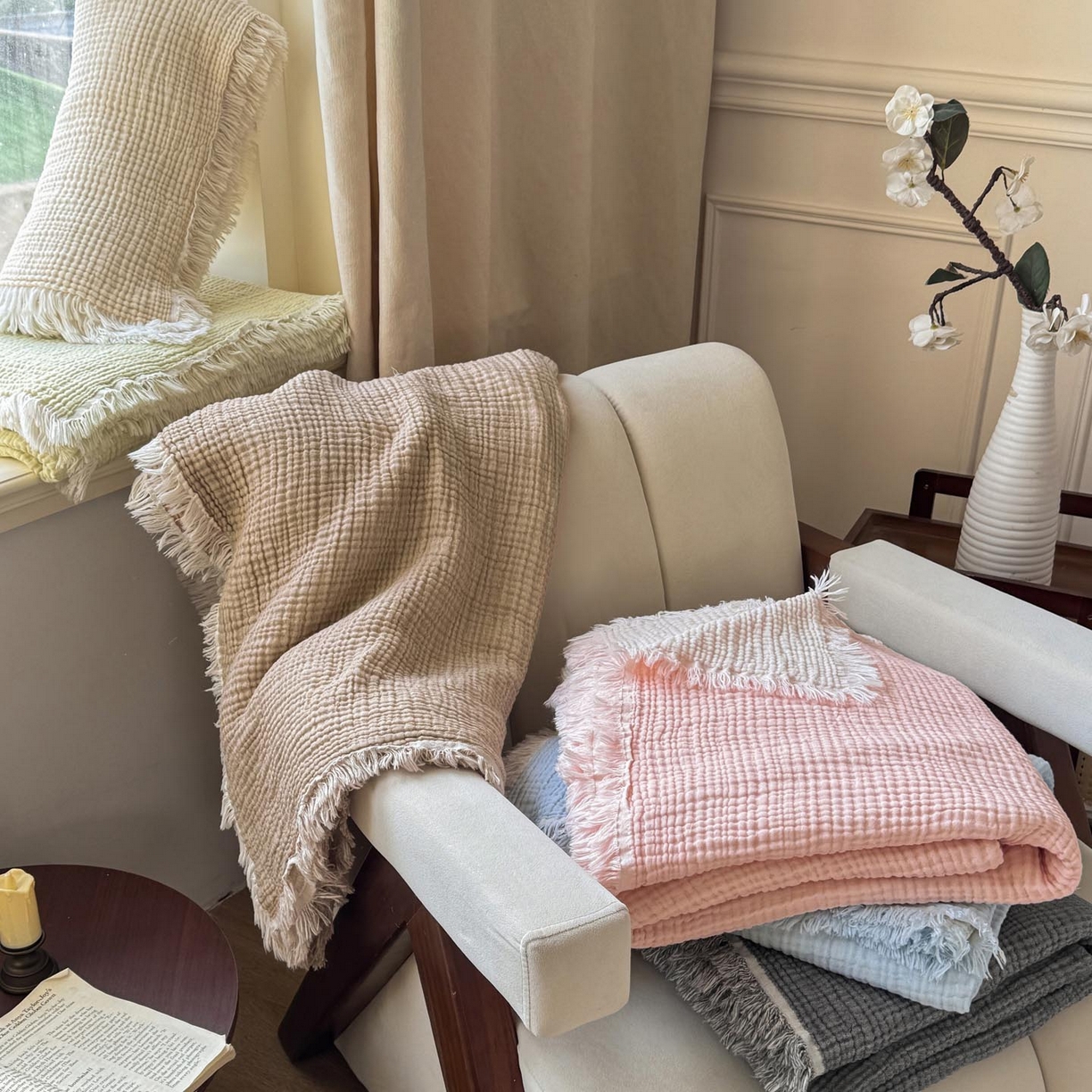 91家纺网 家纺一手货源 找家纺 帅露家纺 2026新款全棉四层纱多功能盖毯毛毯 气质灰